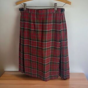 Vintage Pitlochry Knitwear Tartan Plaid Skirt Sz 12 100% New Wool Scotland Red